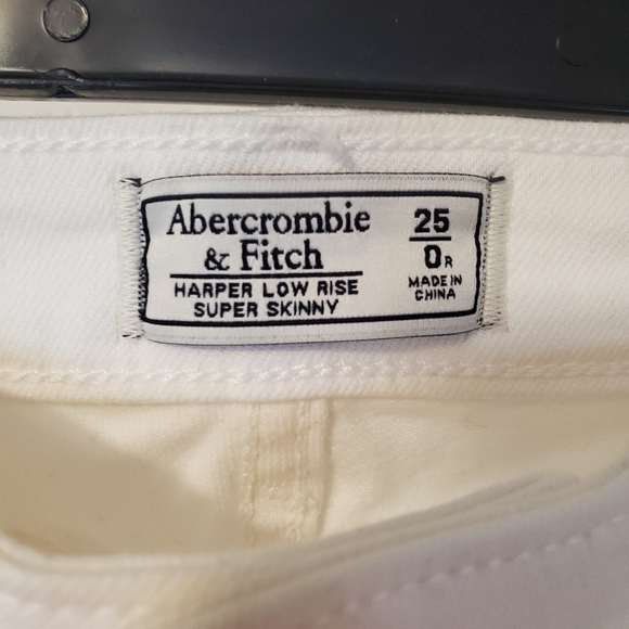 Abercrombie & Fitch - Picture 3 of 3